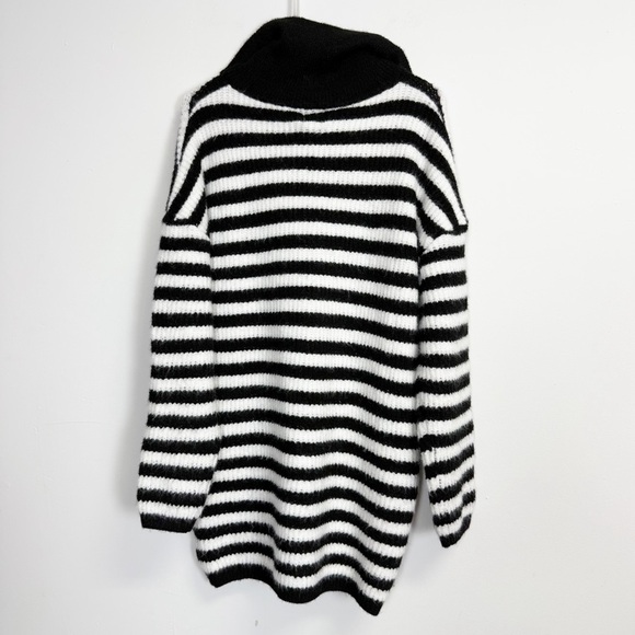 Princess Polly Deverell Sweater Dress Womens S/M Black White Striped Knit NWT - Picture 2 of 10